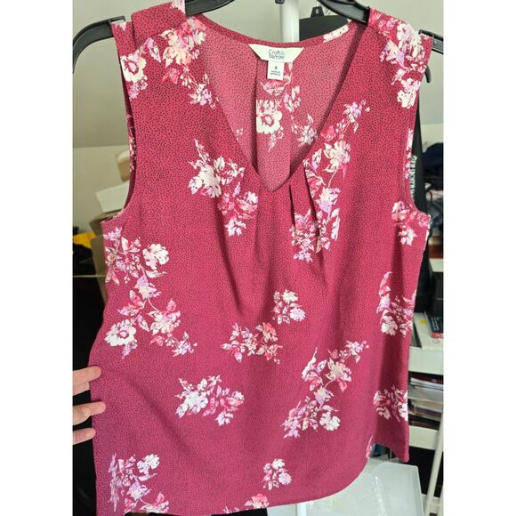 Flowy Croft & Barrow Floral Sleeveless top - Never Worn - Picture 1 of 8